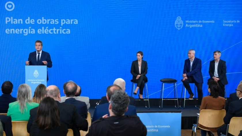 Sergio Massa presentó un plan de obras de energía eléctrica