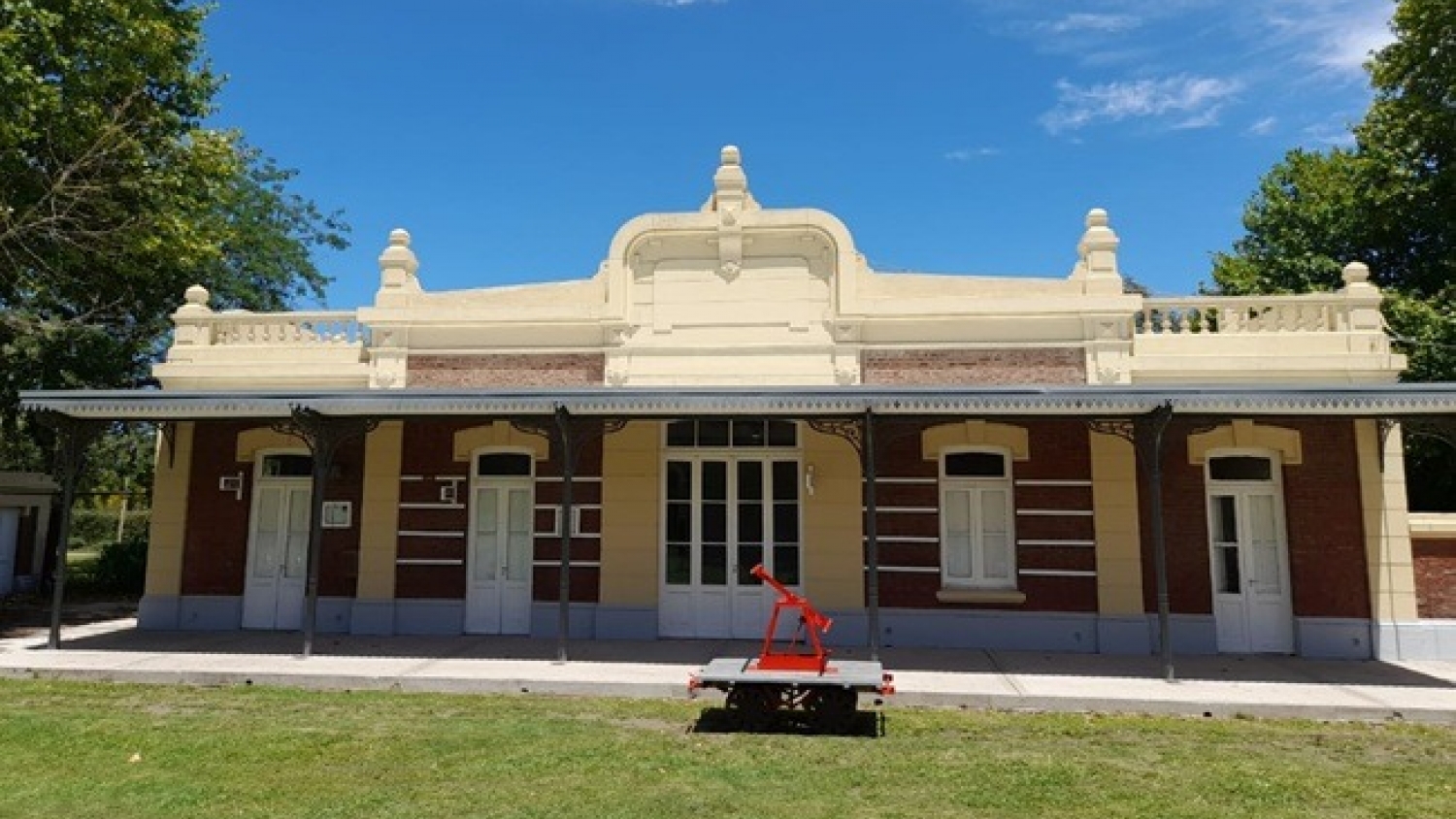 Altamira: el pueblo donde tren y vino redefinen escapadas