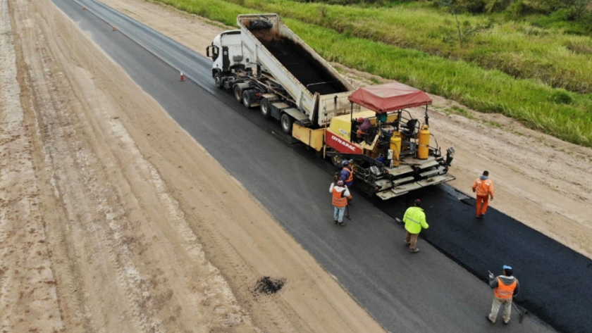 Chaco: avances en la pavimentación de la RP7