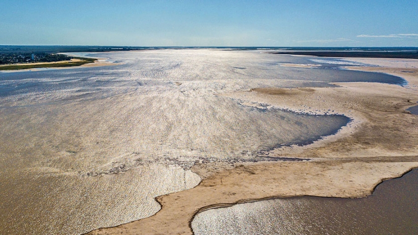 El río Paraná en gradual aumento