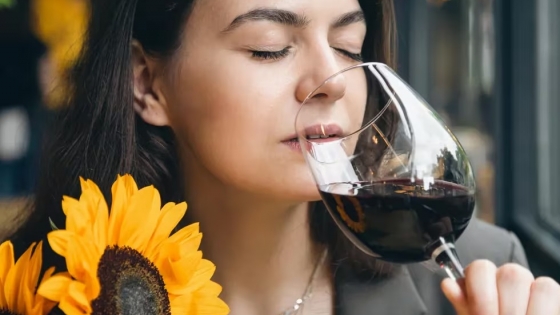 Los secretos para descubrir los aromas de un buen vino