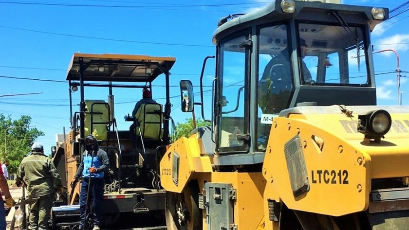 Asfaltan nuevas calles en Palmira, Chapanay y Tres Porteñas