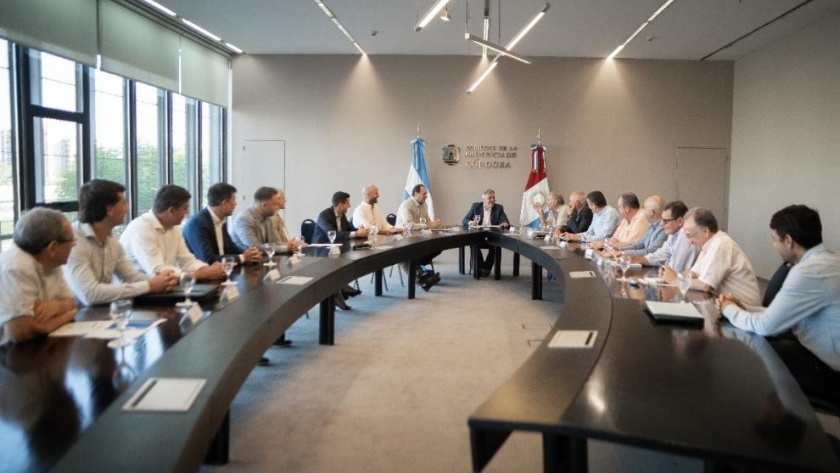 Llaryora recibió a empresarios agroindustriales y les reiteró su rechazo a las retenciones