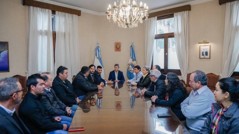 El gobernador Uñac recibió a federaciones agrarias