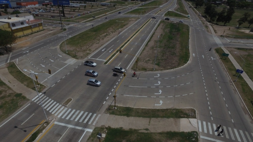 En el Chaco, Vialidad Nacional realiza los últimos trabajos para completar la transformación de la RN 11 en autovía en su paso por Resistencia