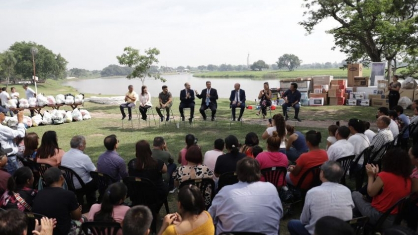 Capitanich inauguró la refacción integral de la escuela nº 99 de San Martín: “la educación libera y permite movilidad social ascendente a las personas”