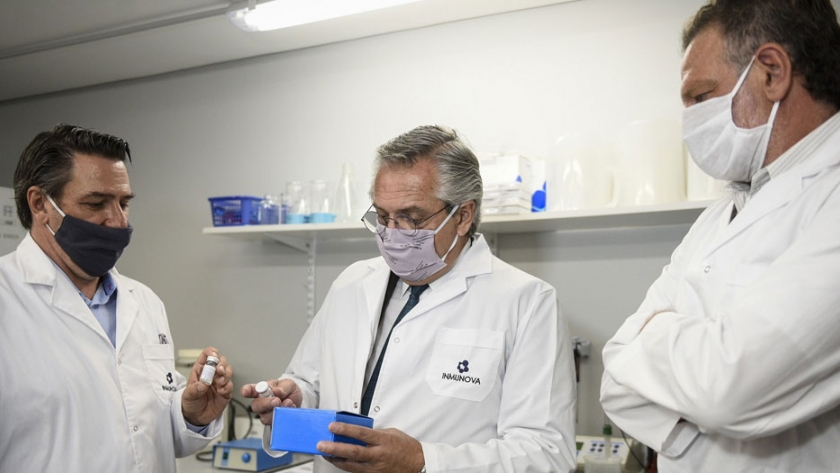 El Presidente recorrió los laboratorios de la Universidad de San Martín donde se desarrolló el suero hiperinmune anti Covid-19