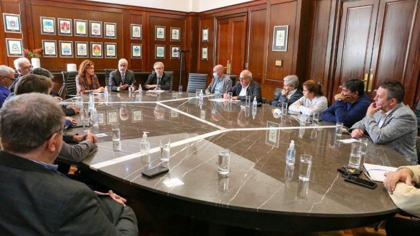 Feletti mantuvo reuniones con productores de alimentos, PyMEs y trabajadores