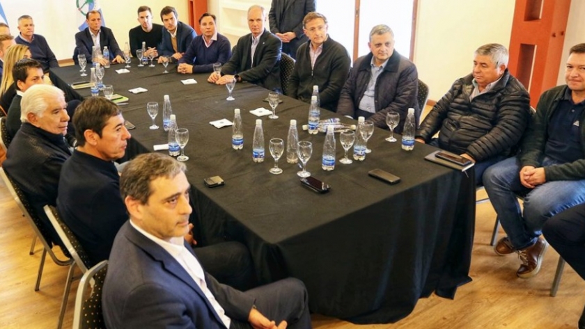 Firman acuerdo entre los actores de la industria hidrocarburífera