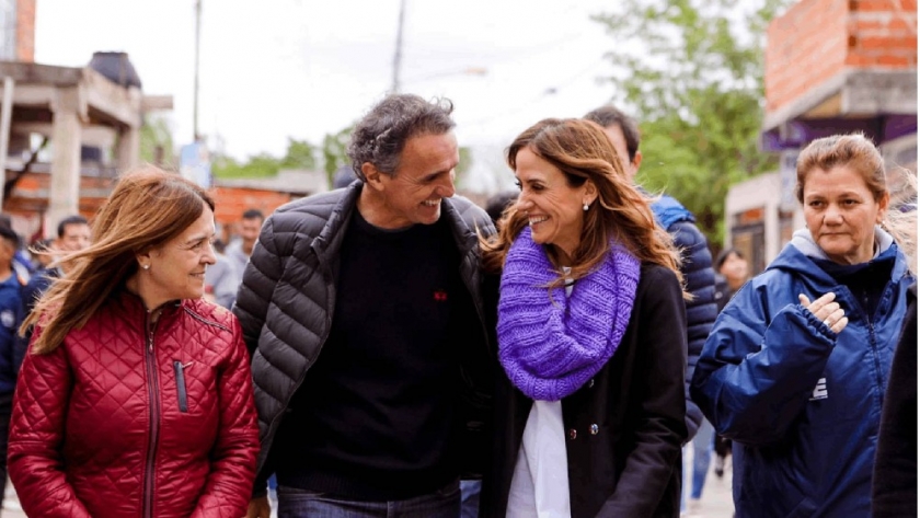 Tolosa Paz recorrió obras de Integración Socio Urbana en San Martín