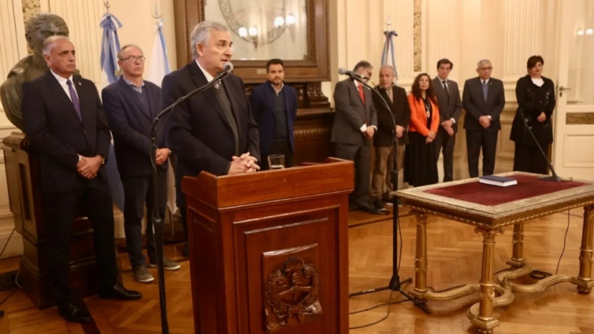 Morales tomó juramento a nuevos funcionarios