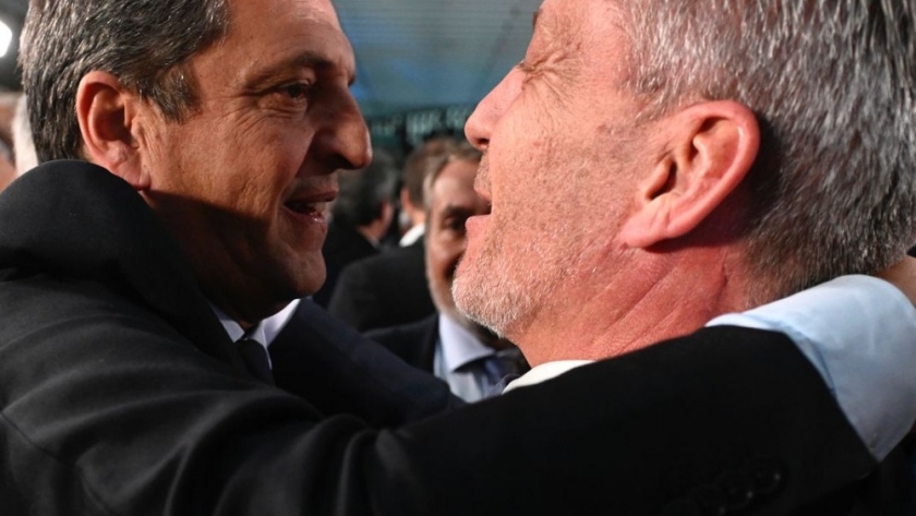 Arcioni participó de la asunción de Sergio Massa como nuevo Ministro de Economía de la Nación