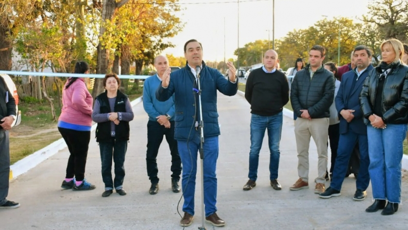 *Valdés* inauguró pavimentación del Boulevard Presidente Alfonsín de Esquina