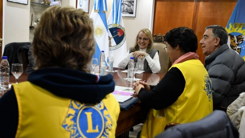 Alicia recibió a representantes del Club Leones de Río Gallegos