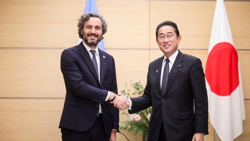 *Cafiero junto al Primer Ministro de Japón:* inversiones estratégicas en energía y minería