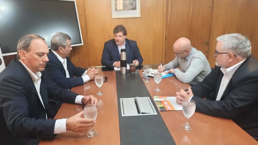 El INYM propuso que la yerba mate sea parte del servicio de catering de Aerolíneas Argentinas