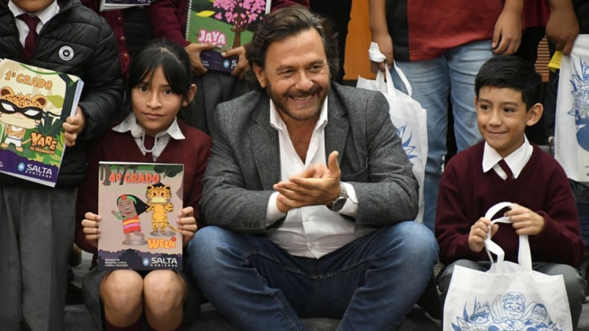 Sáenz entregó más de 250 mil manuales escolares: “La educación y salud pública son dos valores irrenunciables”