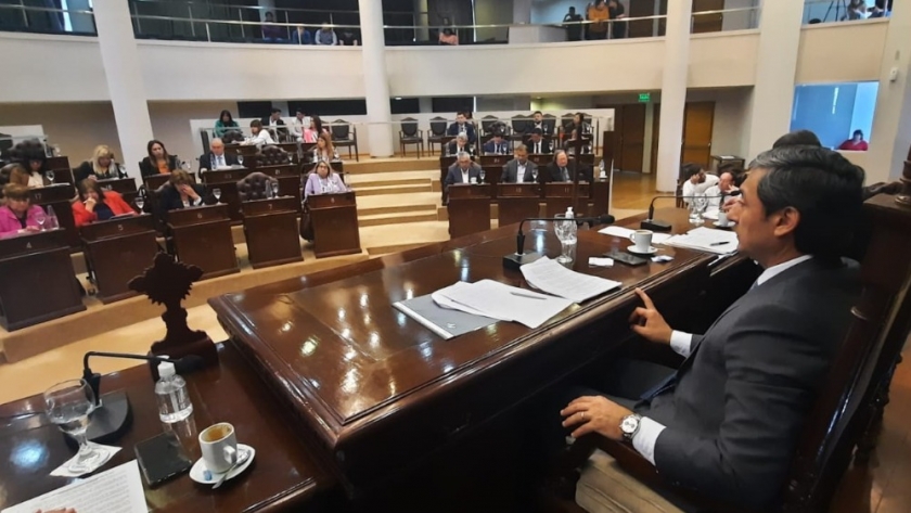 Diputados destacan política habitacional e inauguración de importante acueducto en el sur provincial