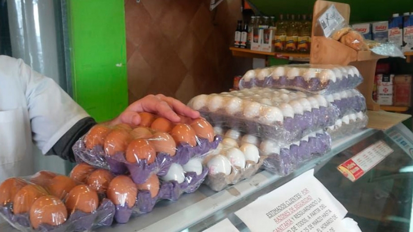 La alta demanda, en cuarentena, hizo disparar el precio de los huevos