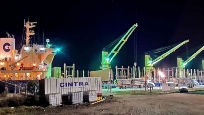 Zarpó buque con destino a China