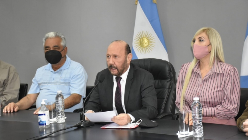 El gobernador Insfrán anunció un incremento adicional del 10% para los empleados públicos