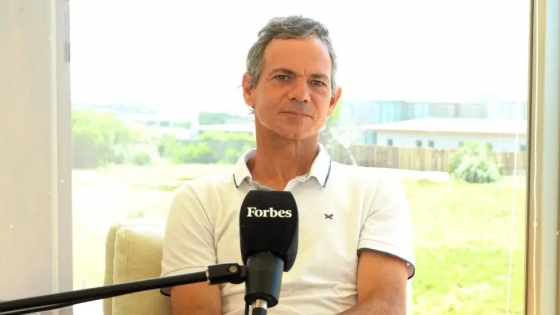 Lucas Llach advierte sobre el dólar y la apertura: “El atraso cambiario es el riesgo central del modelo”