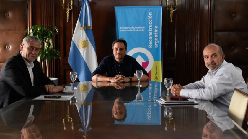 Cabandié anunció inversiones para fortalecer la gestión de residuos en Avellaneda