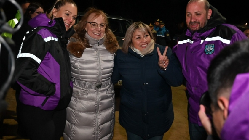Alicia inauguró la importante obra de luminaria en Piedra Buena