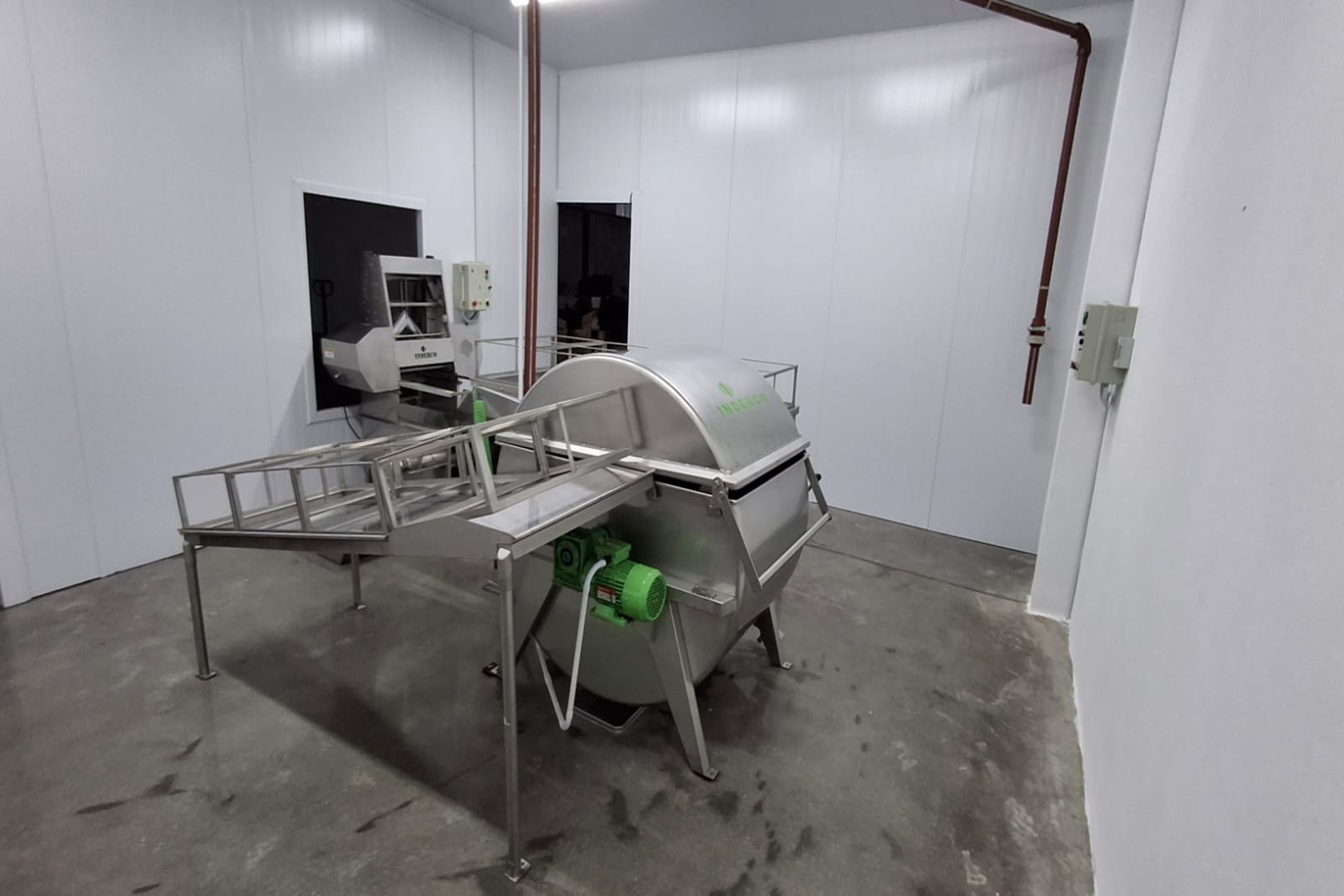 Frigerio destacó el impulso al sector apícola tras recorrer una planta que amplió su capacidad productiva