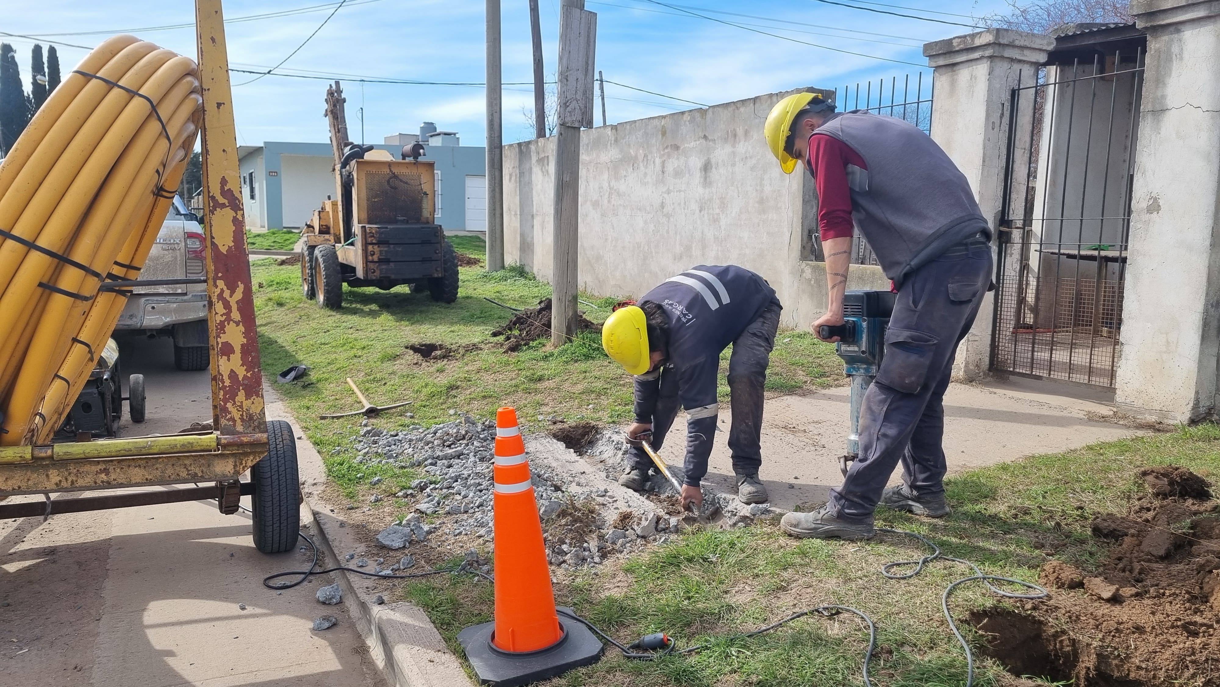 Más vecinos de Rojas acceden al gas natural gracias a obras conjuntas entre el Municipio y los frentistas