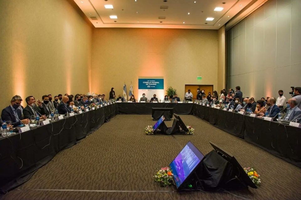 Neuqu&eacute;n particip&oacute; de la Asamblea del Consejo Federal de Turismo
