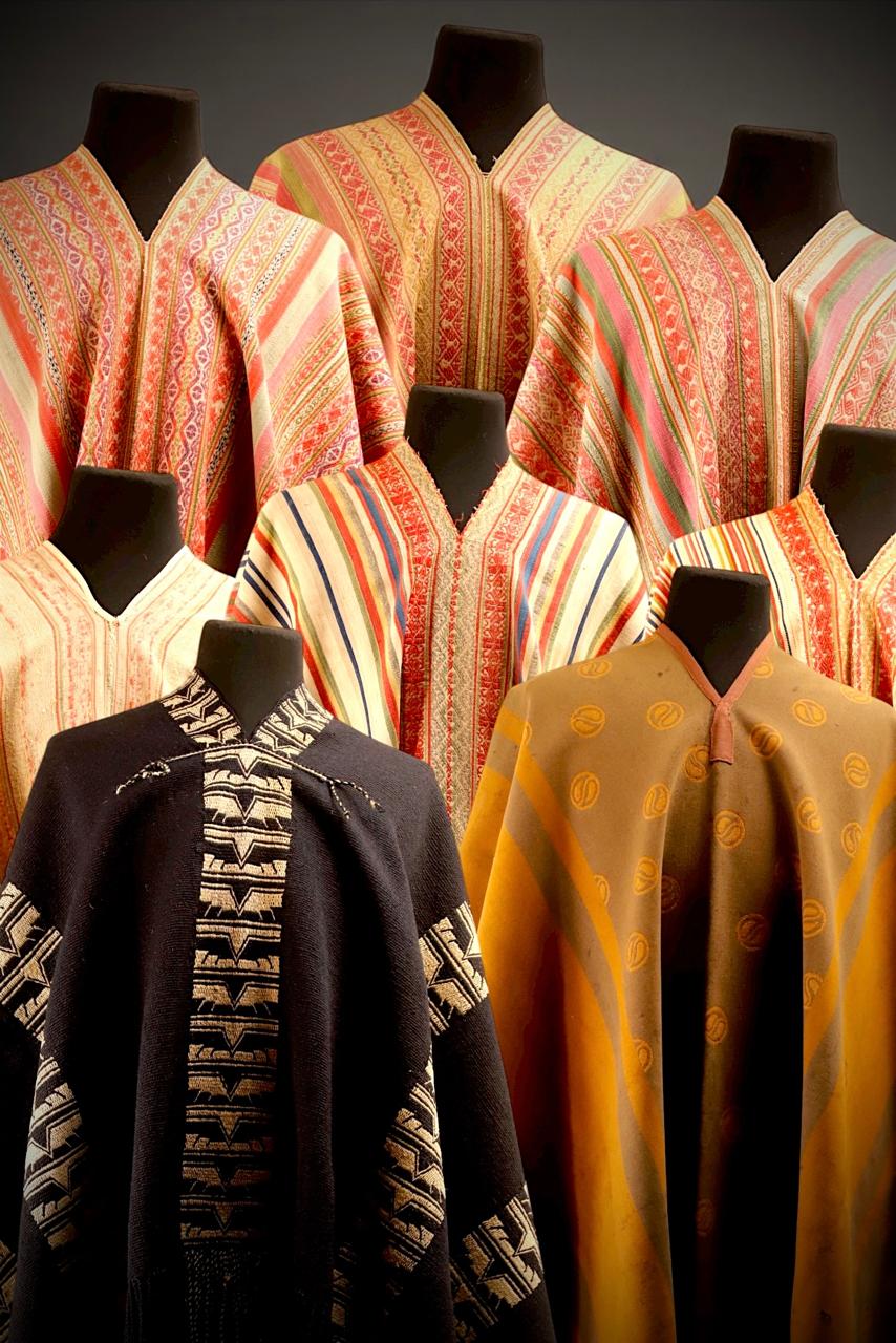 Belleza bajo martillo: platería, textiles y arte en una subasta irrepetible