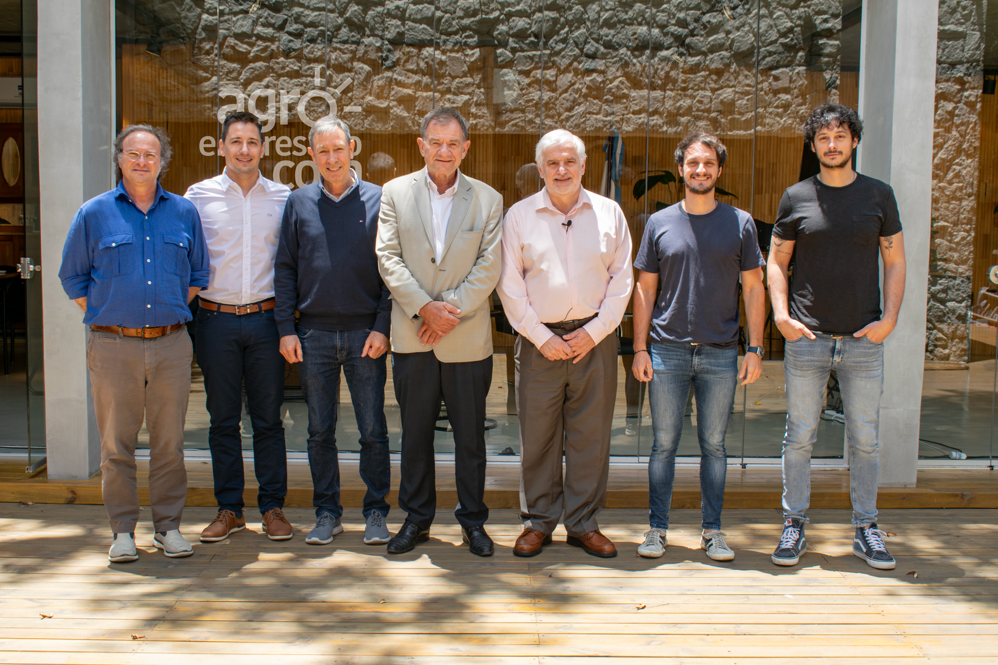 Juan Carrozzino, CEO de Agroempresario.com; José Ignacio Poncio, Gerente del Consorcio de Exportadores de Carne Vacuna Argentina (CEICVA); Ramiro Digon, Gerente General de Comercio Exterior de Rubén Adequin Digon; Ercole Felippa, Presidente de Manfrey; Fernando Vilella, Director de Desarrollo Estratégico y Contenidos de Agroempresario.com; Santiago María Carrozzino, Co-founder de Agroempresario.com; y Agustin Carrozzino, Co-founder de Agroempresario.com