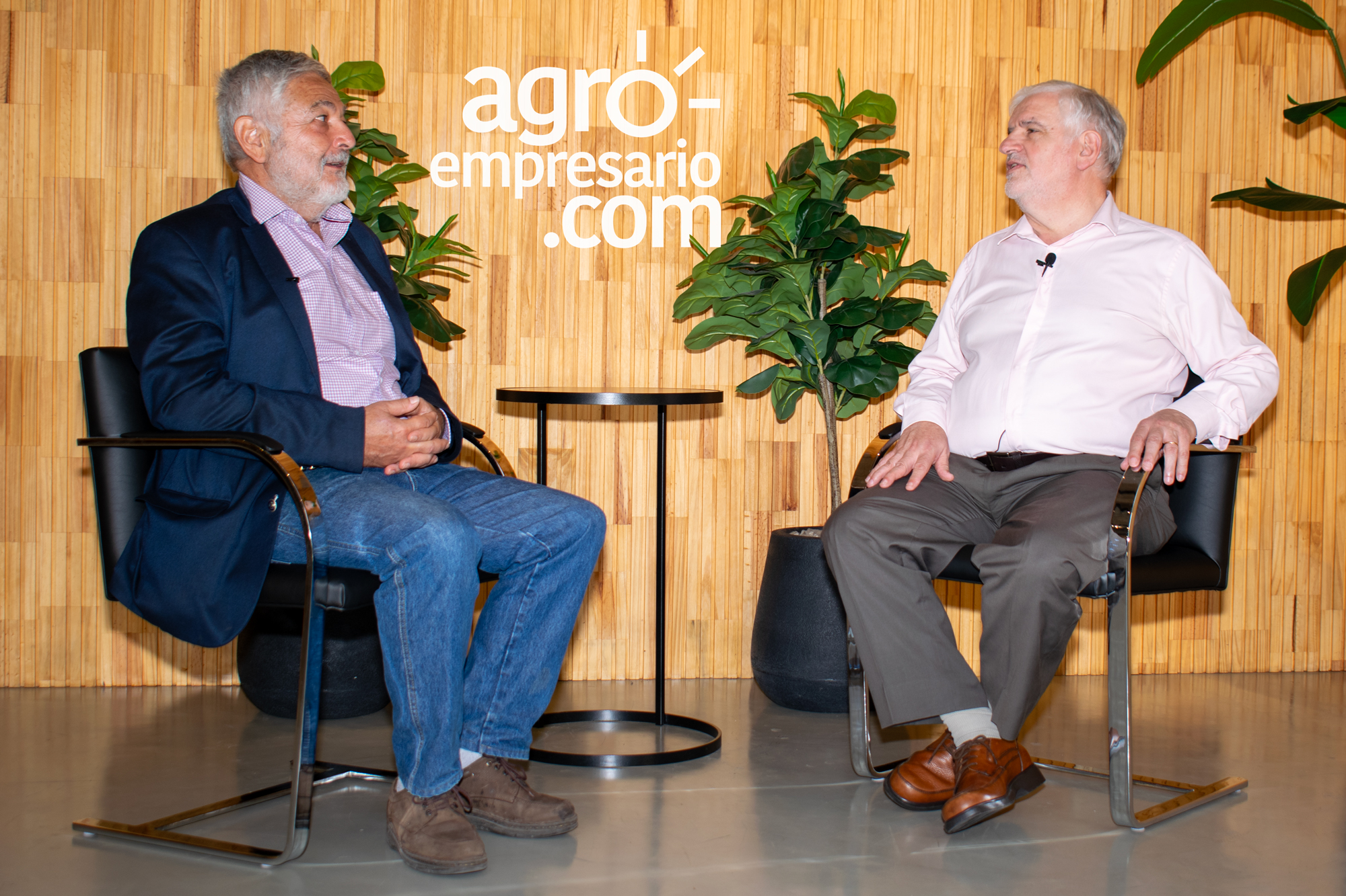 comunicandonos Pablo Nardone, Consultor de Bioeconomía, junto a Fernando Vilella, Director de Desarrollo Estratégico y Contenidos de Agroempresario.com