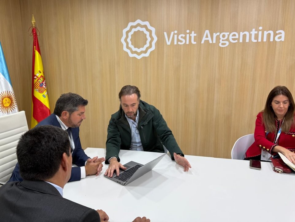 En FITUR, Orrego mantuvo reuniones con operadores privados para posicionar a San Juan en el turismo internacional