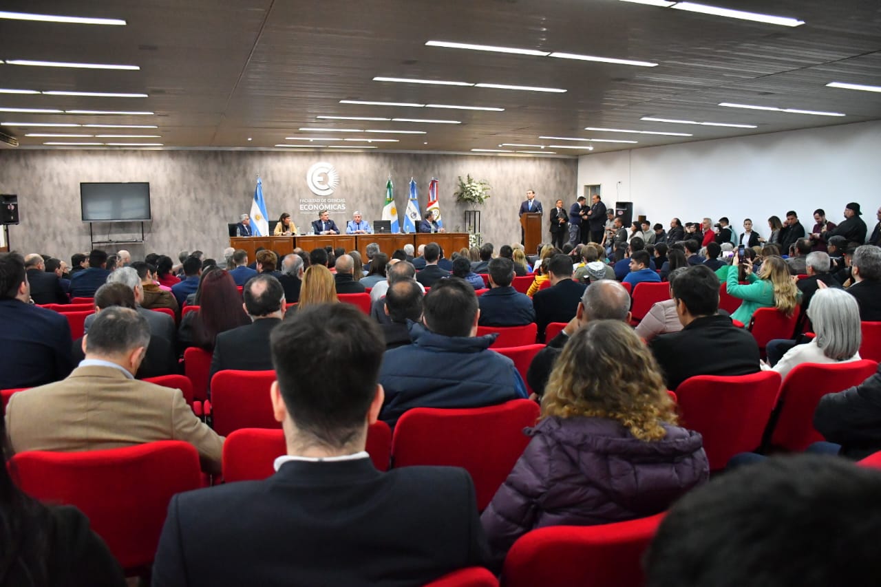 Valdés en la UNNE: “La universidad pública tiene mucho camino por delante y lejos está de agotarse”