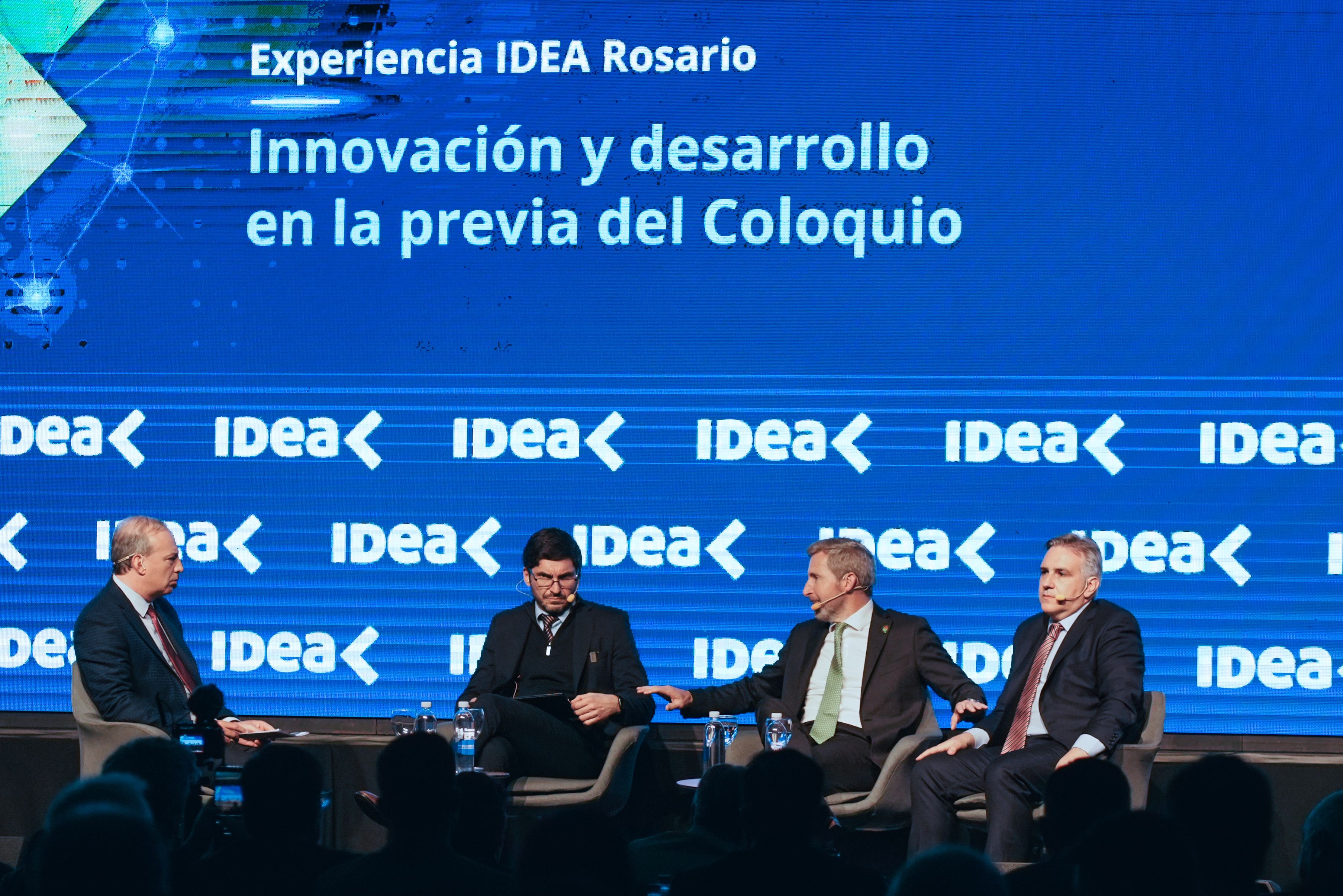 Frigerio: "Somos gobernadores de distintos espacios pol&iacute;ticos. Formamos parte de la regi&oacute;n Centro, el coraz&oacute;n productivo de la Argentina y tenemos la responsabilidad de cuidar este &oacute;rgano vital, el m&aacute;s importante"