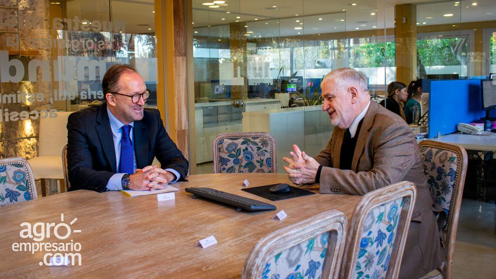 Karl Dhaene, Embajador de Belgica en Argentina; Fernando Vilella, Director de Desarrollo Estratégico de Agroempresario.com