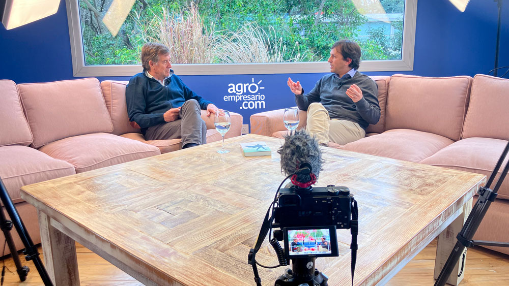 Carlos Becco, Coductor de "De Villanos a Heroes" en Agroempresario.com y Matias Durante, CEO de Modo Agrario
