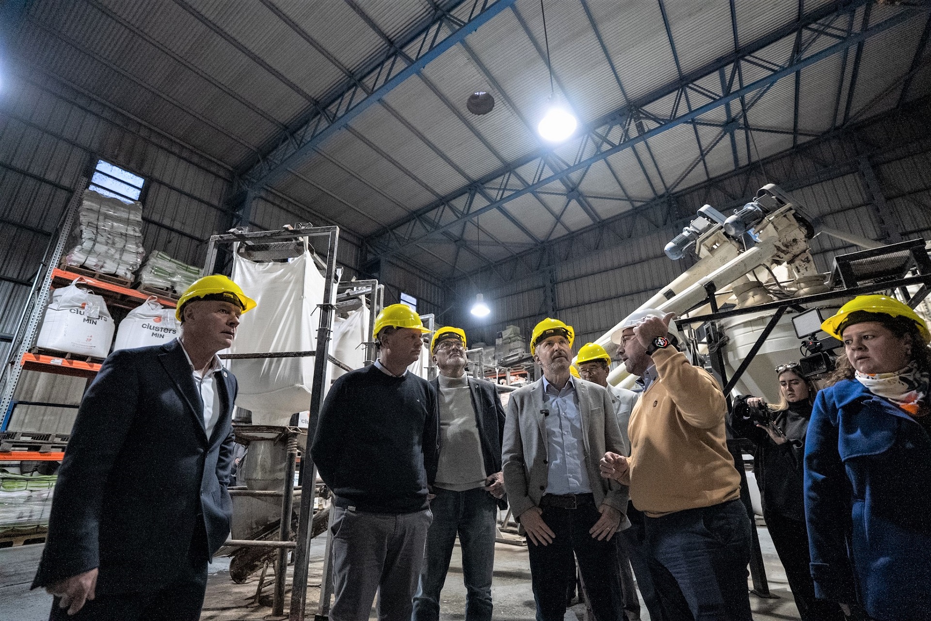 Frigerio entrega créditos por $1.000 millones a productores