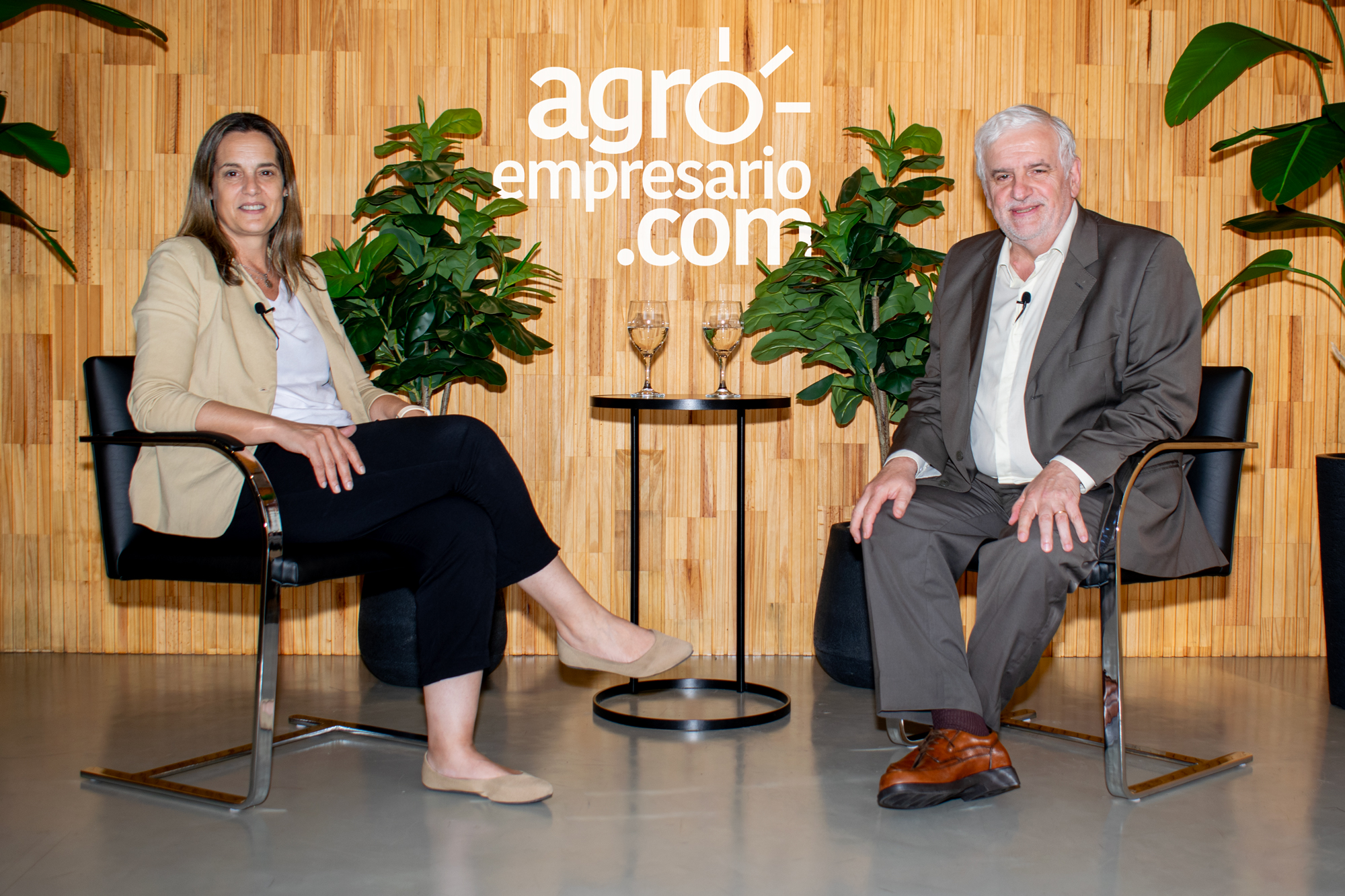 Andrea Sarnari, Presidenta de la Federación Agraria Argentina (FAA), junto a Fernando Vilella, Director de Desarrollo Estratégico y Contenidos de Agroempresario.com