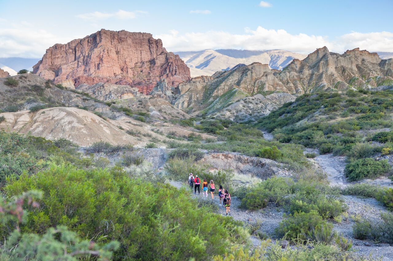 Senderismo entre túneles, cerros y volcanes: cinco rutas imperdibles para descubrir Catamarca