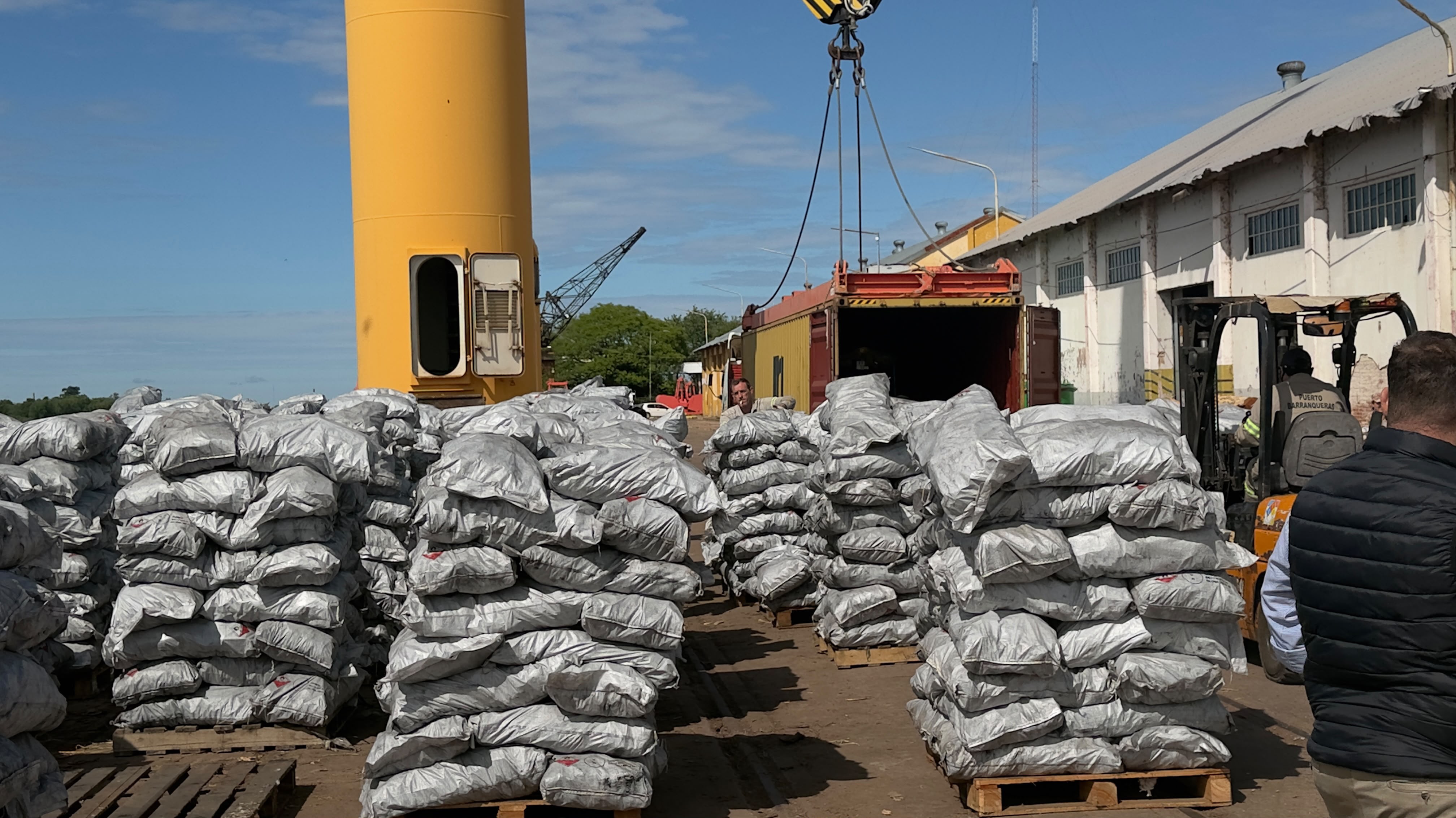 Puerto de Barranqueras: export&oacute; carb&oacute;n vegetal a EE.UU.
