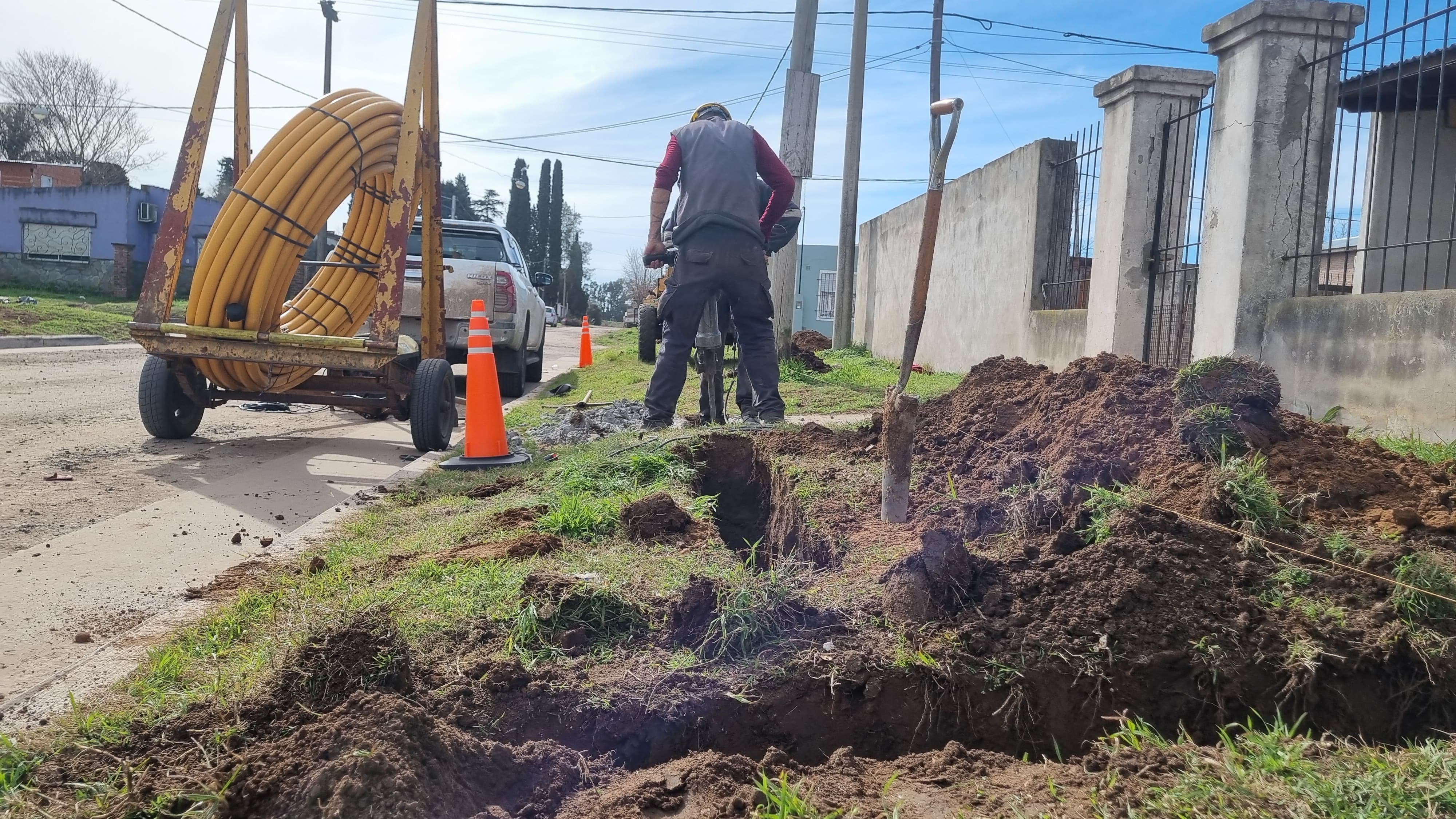 Más vecinos de Rojas acceden al gas natural gracias a obras conjuntas entre el Municipio y los frentistas