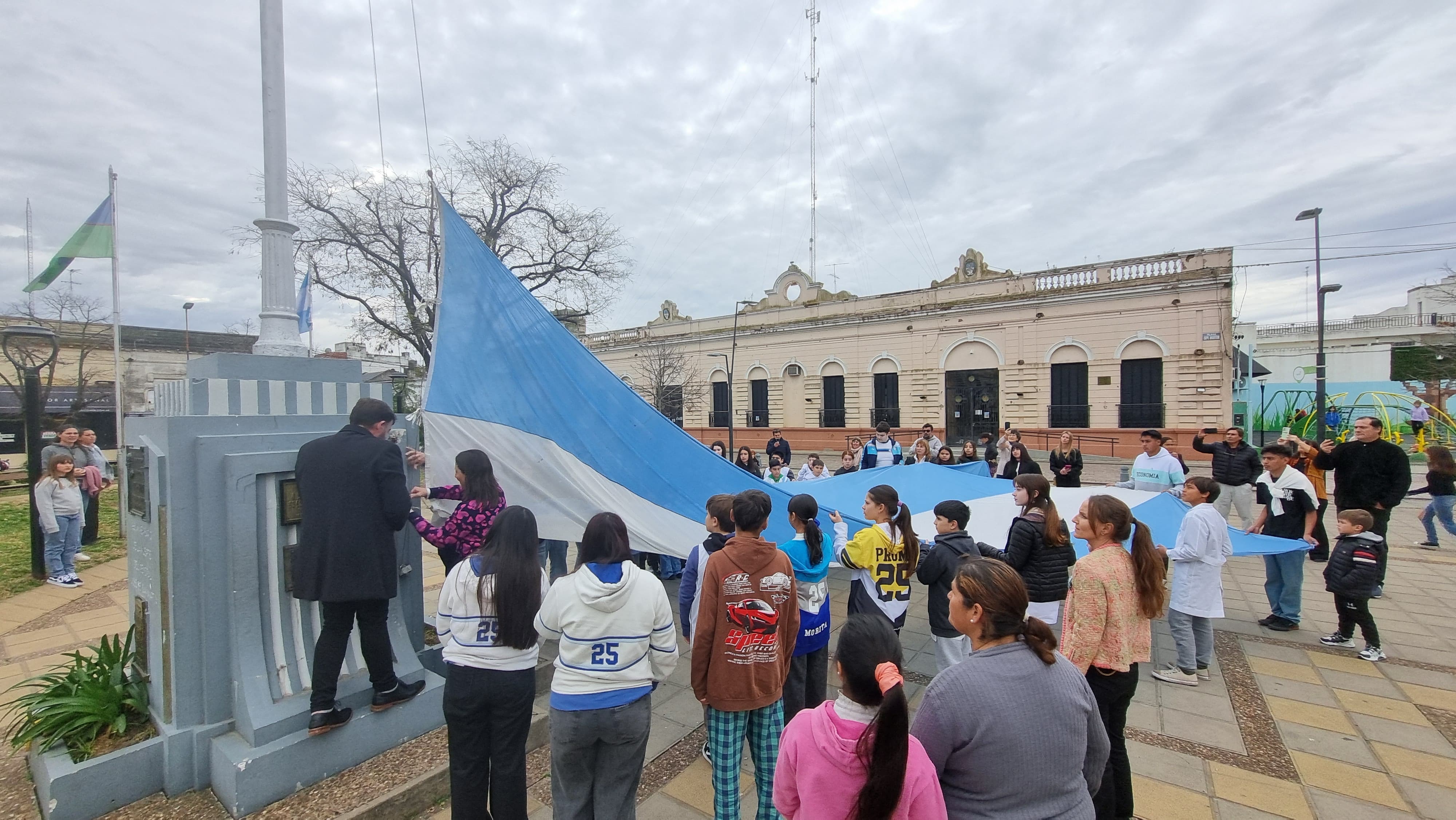 Rojas celebró con orgullo el 209° aniversario de la Independencia Argentina