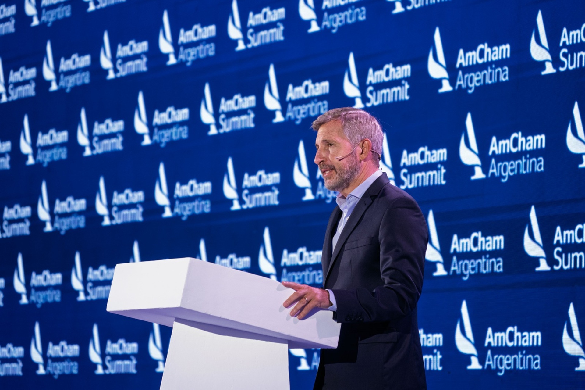 Frigerio pidi&oacute; bajar impuestos para impulsar desarrollo federal