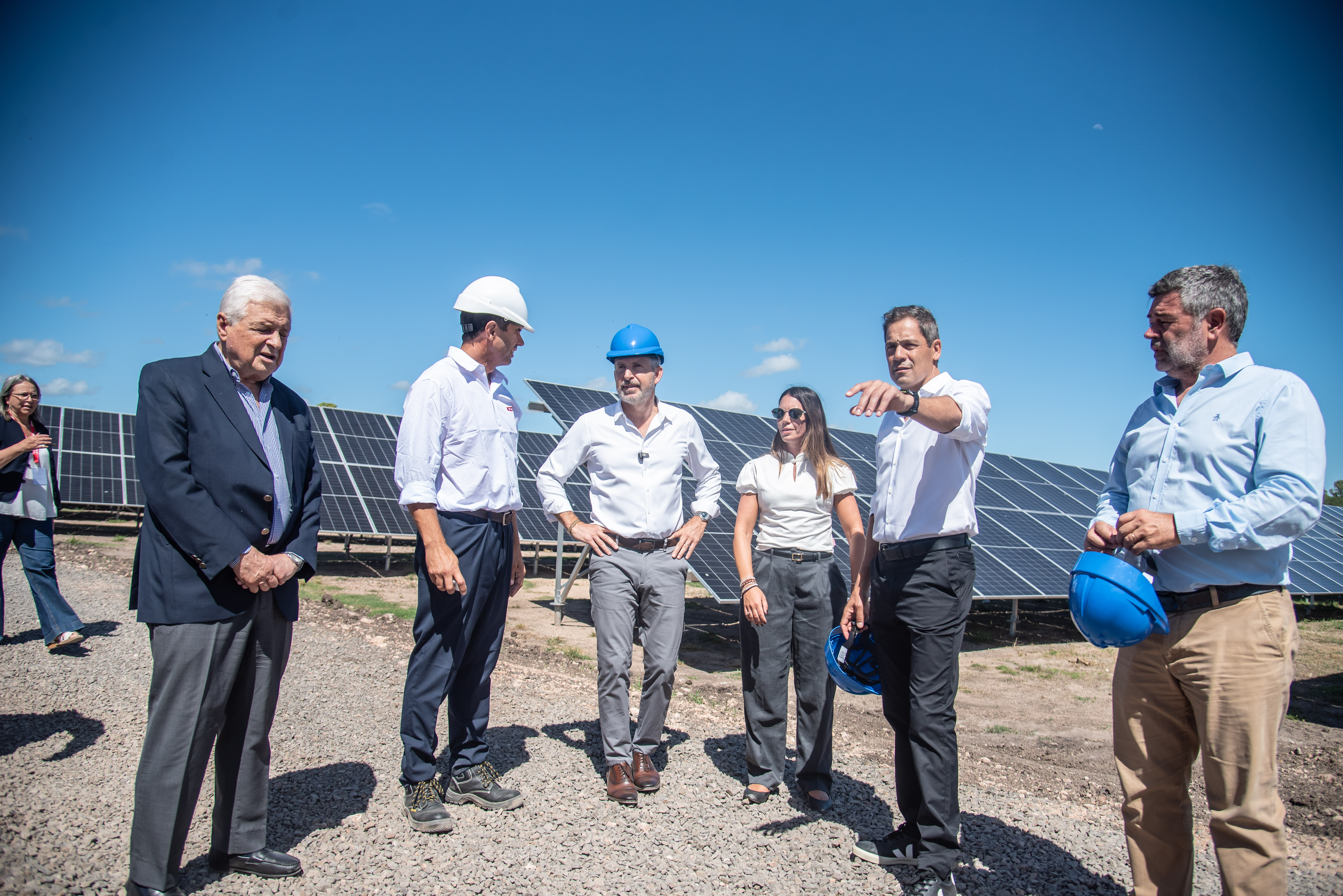 Entre R&iacute;os suma energ&iacute;a renovable: inauguraron un parque solar en el frigor&iacute;fico Fepasa