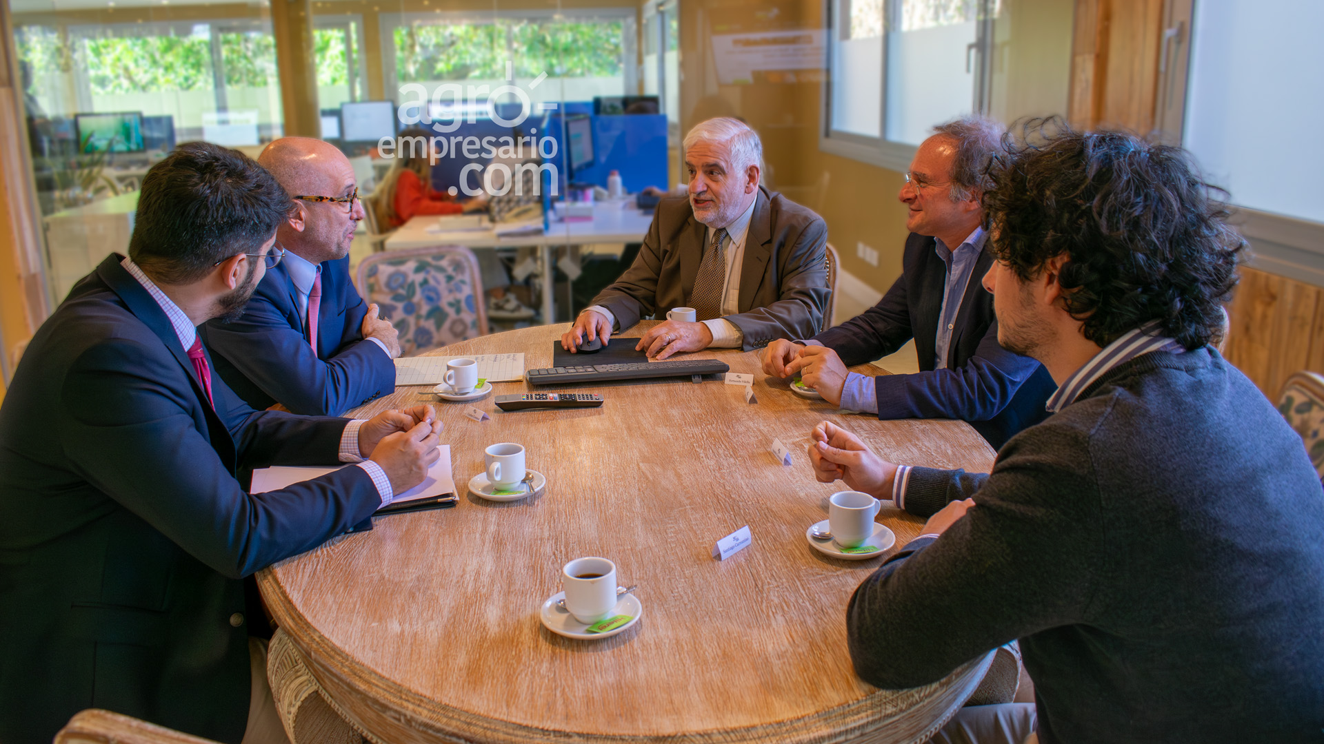 Fernando Zelner, Consejero de la Embajada de Brasil en Argentina; Carlos Cuenca, Jefe del Area Económica de la Embajada de Brasil en Argentina; Fernando Vilella, Director de Desarrollo Estratégico y Contenidos de Agroempresario.com; Juan Carrozzino, CEO de Agroempresario.com y Agustin Carrozzino, Diector Institucional de Agroempresario.com.