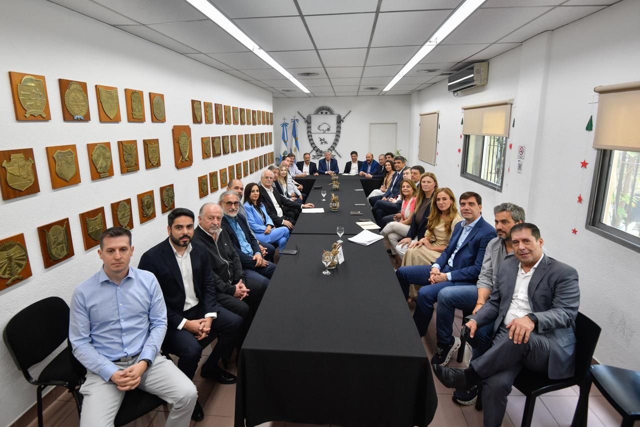 Gobernadores promueven una agenda común para recuperar un federalismo más equitativo