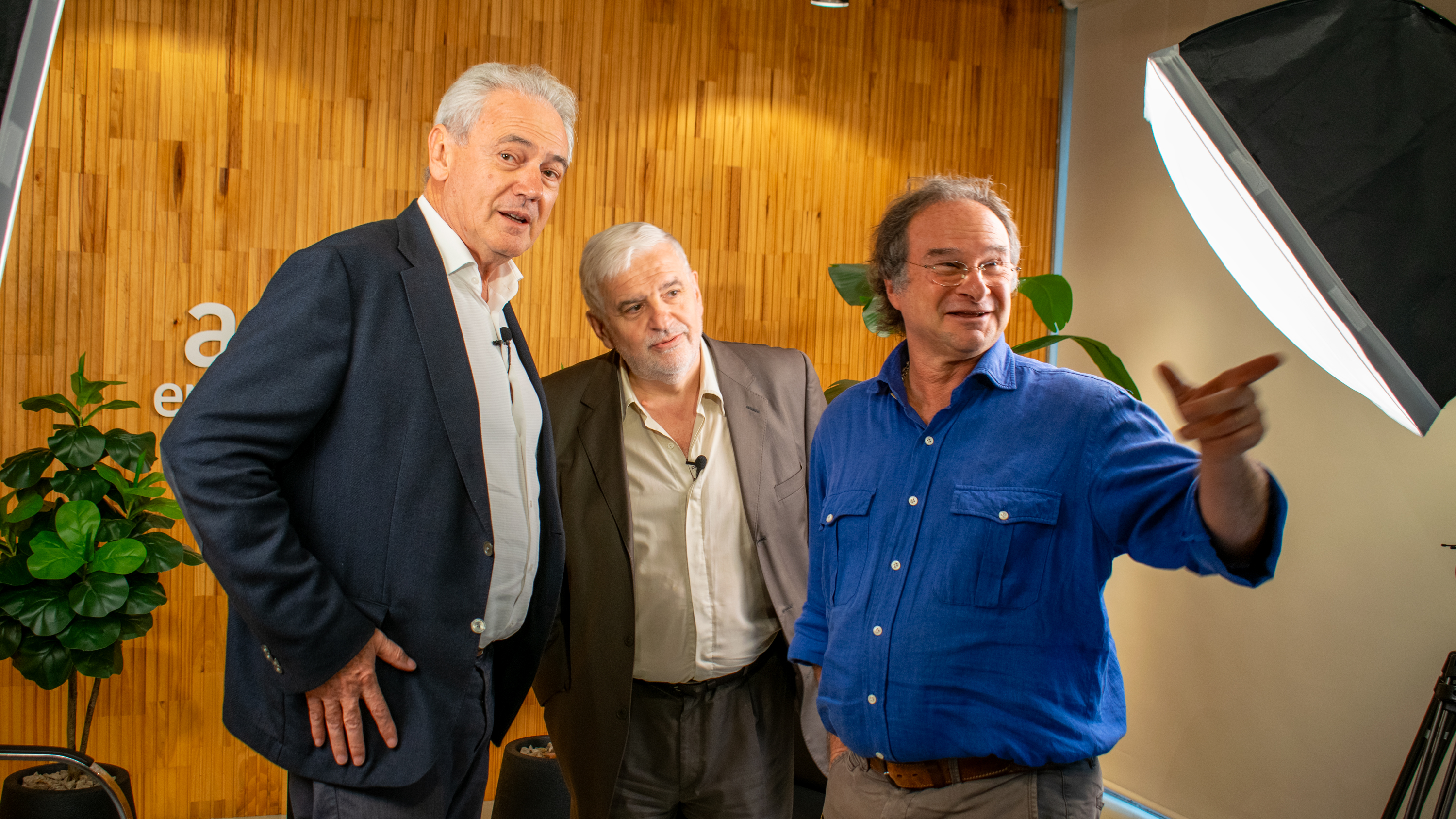 Atilio Benedetti, Diputado Nacional; Fernando Vilella, Director de Desarrollo Estratégico y Contenidos de Agroempresario.com y Juan Carrozzino, CEO de Agroempresario.com